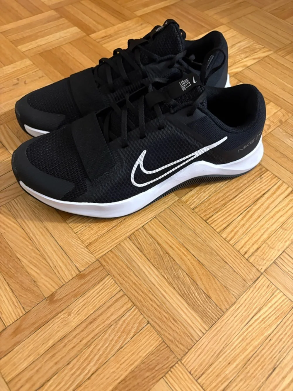 Nike Black Athletic Training Shoes with White Swoosh - Picture 6 of 6